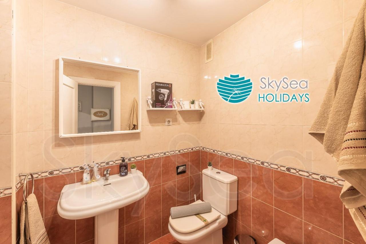 Sky Sea Holidays Malaga Turquesa Exterior photo