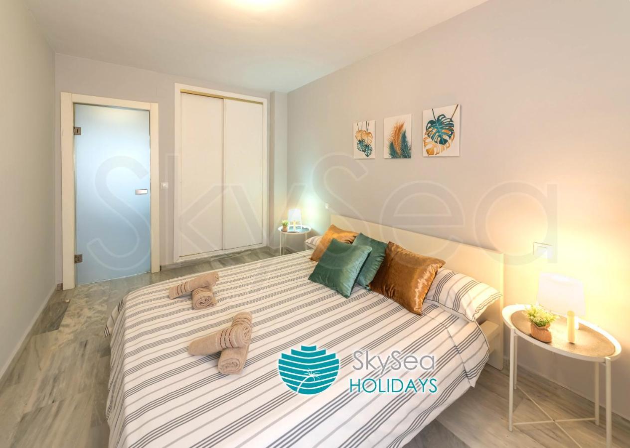 Sky Sea Holidays Malaga Turquesa Exterior photo