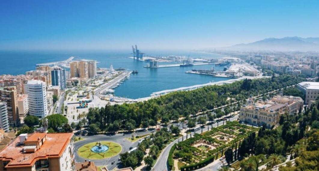 Sky Sea Holidays Malaga Turquesa Exterior photo